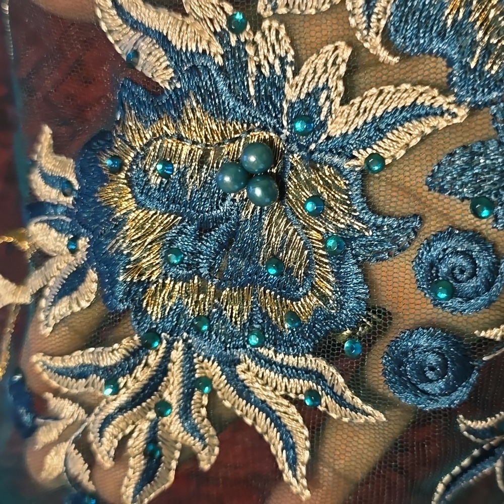 Fabric - Picture 2 of 3